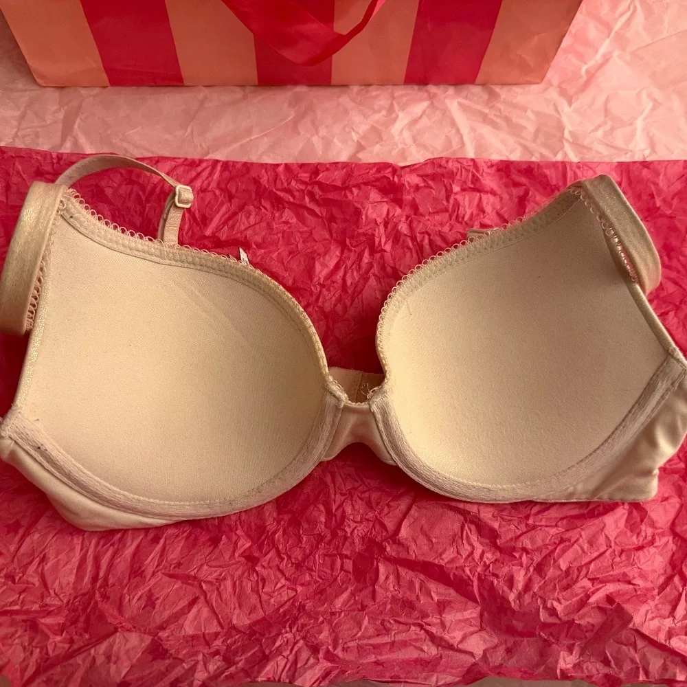 Like NEW! Shimmery Rose Gold Body By Victoria Push-Up Bra